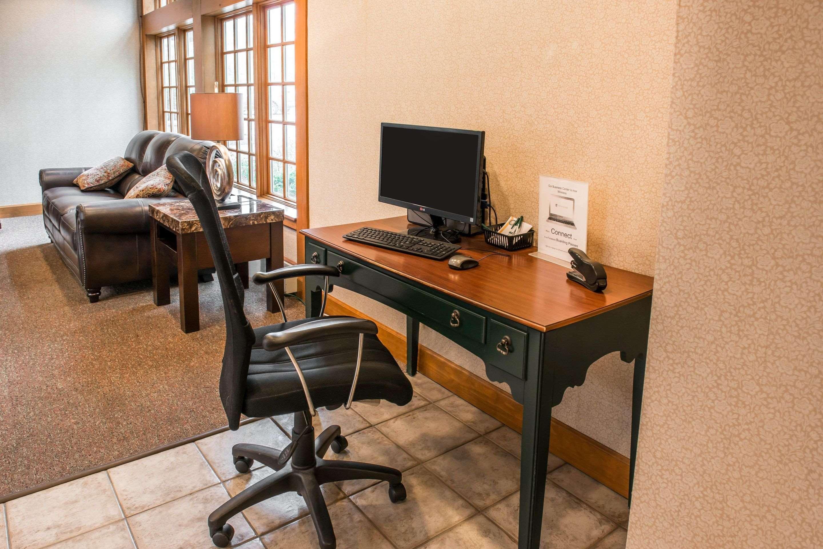 Quality Inn Pittsburgh Airport Oakdale Exteriér fotografie
