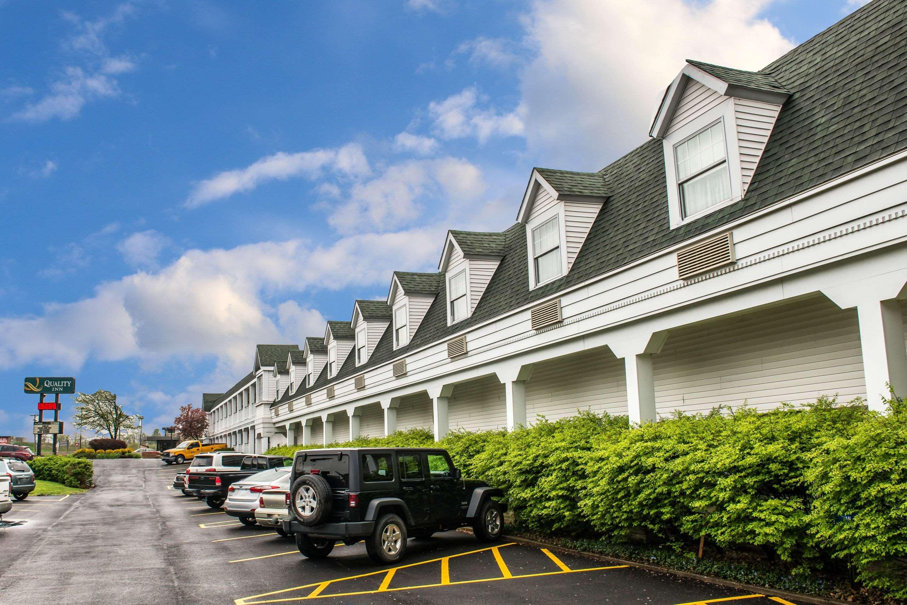 Quality Inn Pittsburgh Airport Oakdale Exteriér fotografie