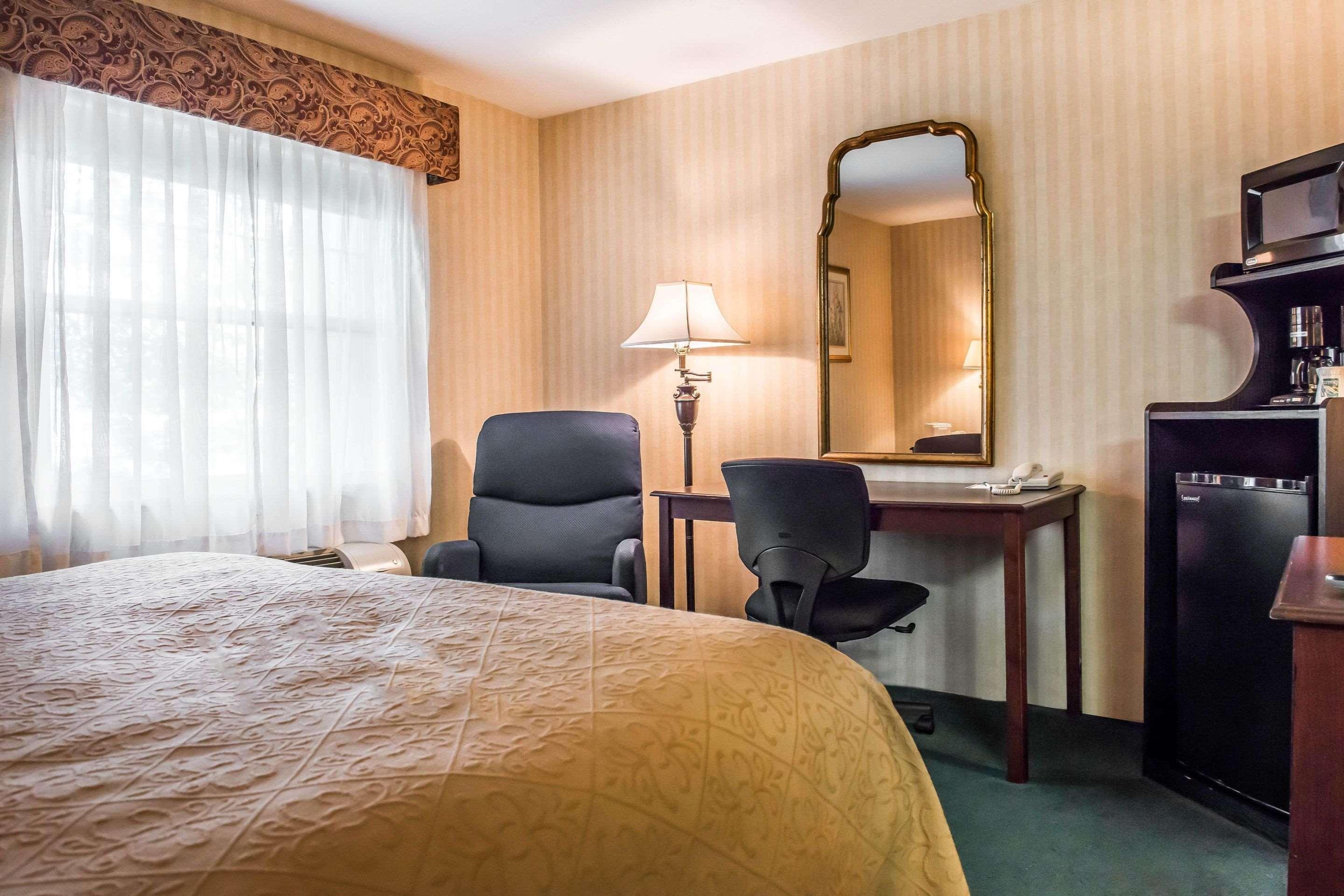 Quality Inn Pittsburgh Airport Oakdale Exteriér fotografie