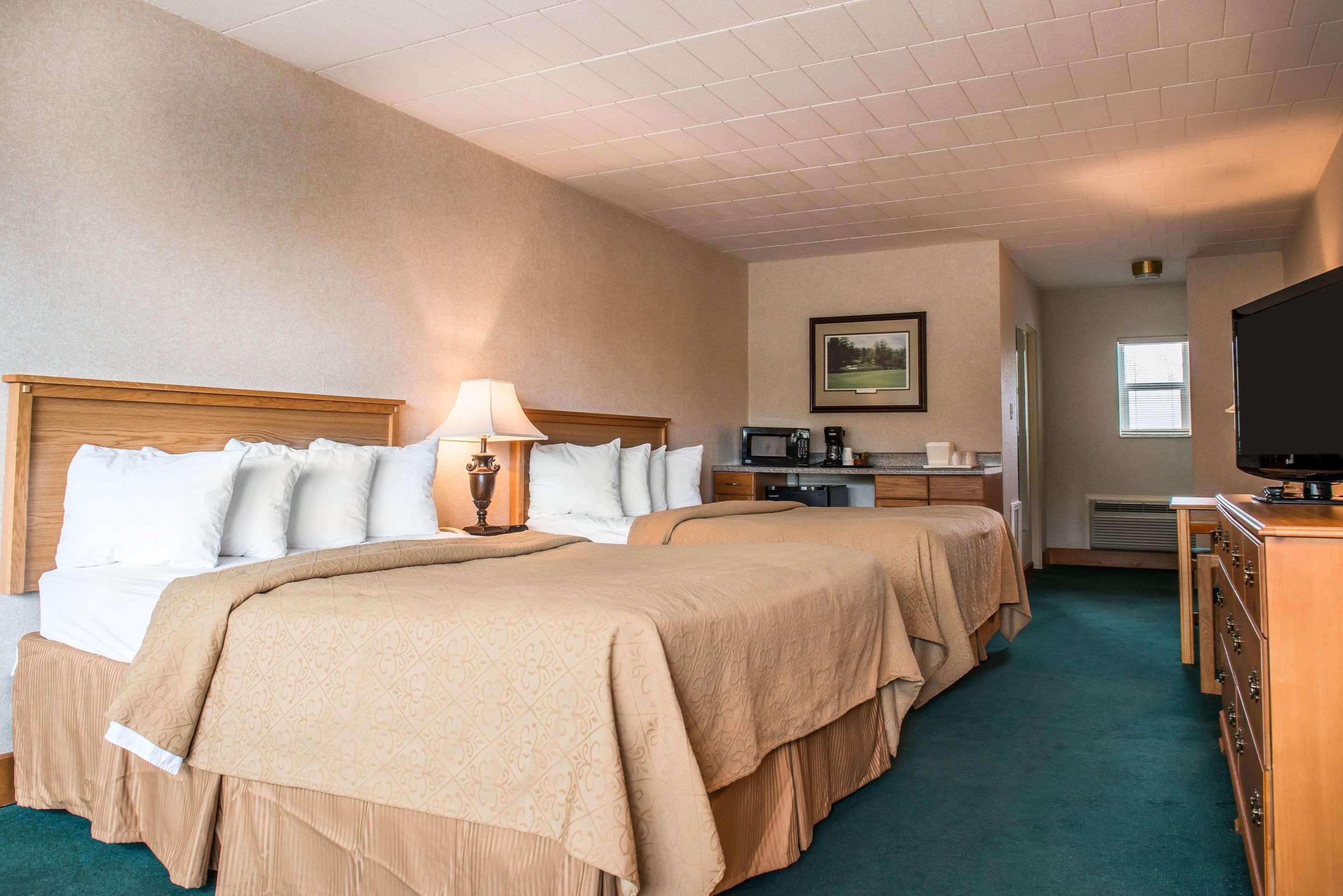 Quality Inn Pittsburgh Airport Oakdale Exteriér fotografie