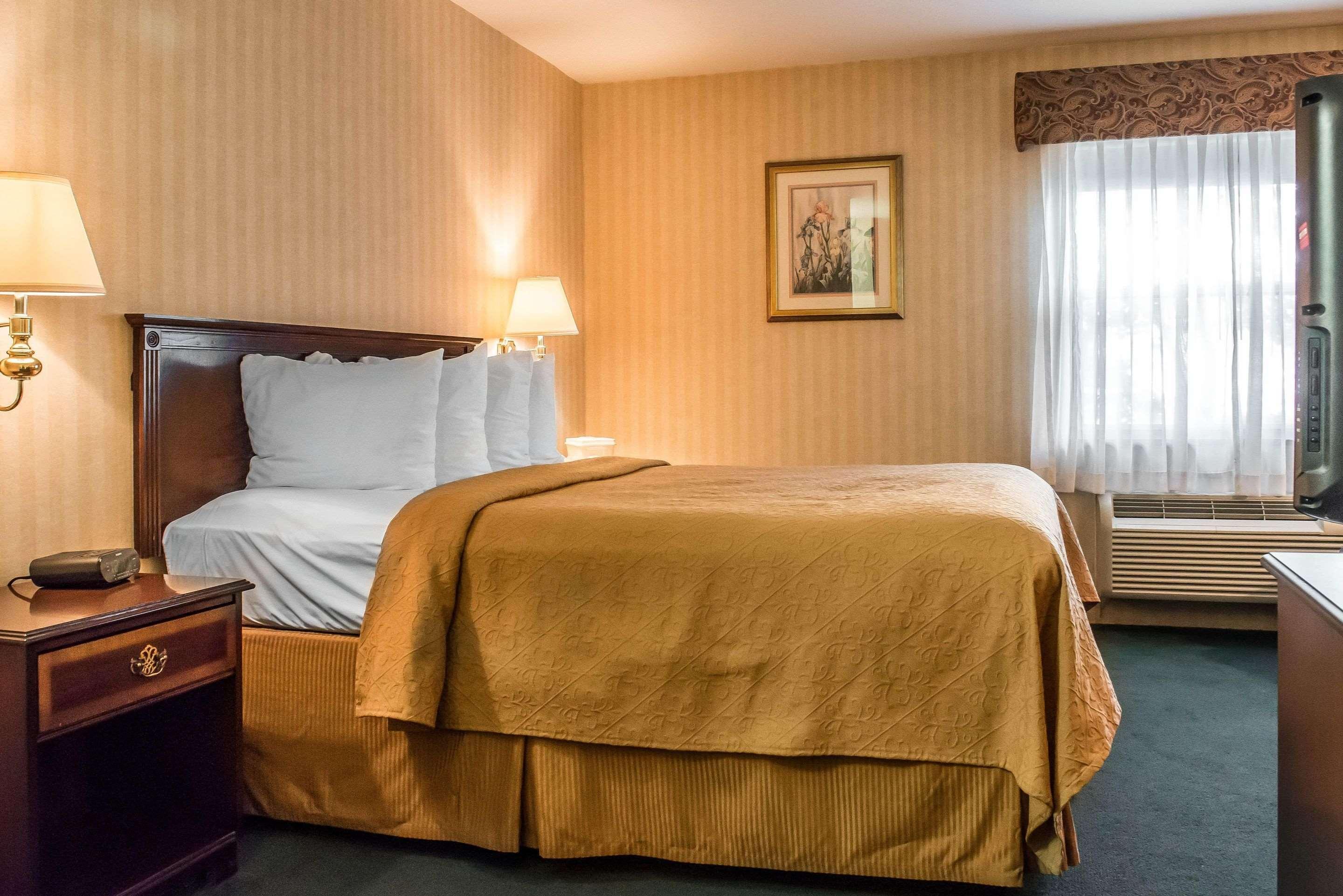 Quality Inn Pittsburgh Airport Oakdale Exteriér fotografie