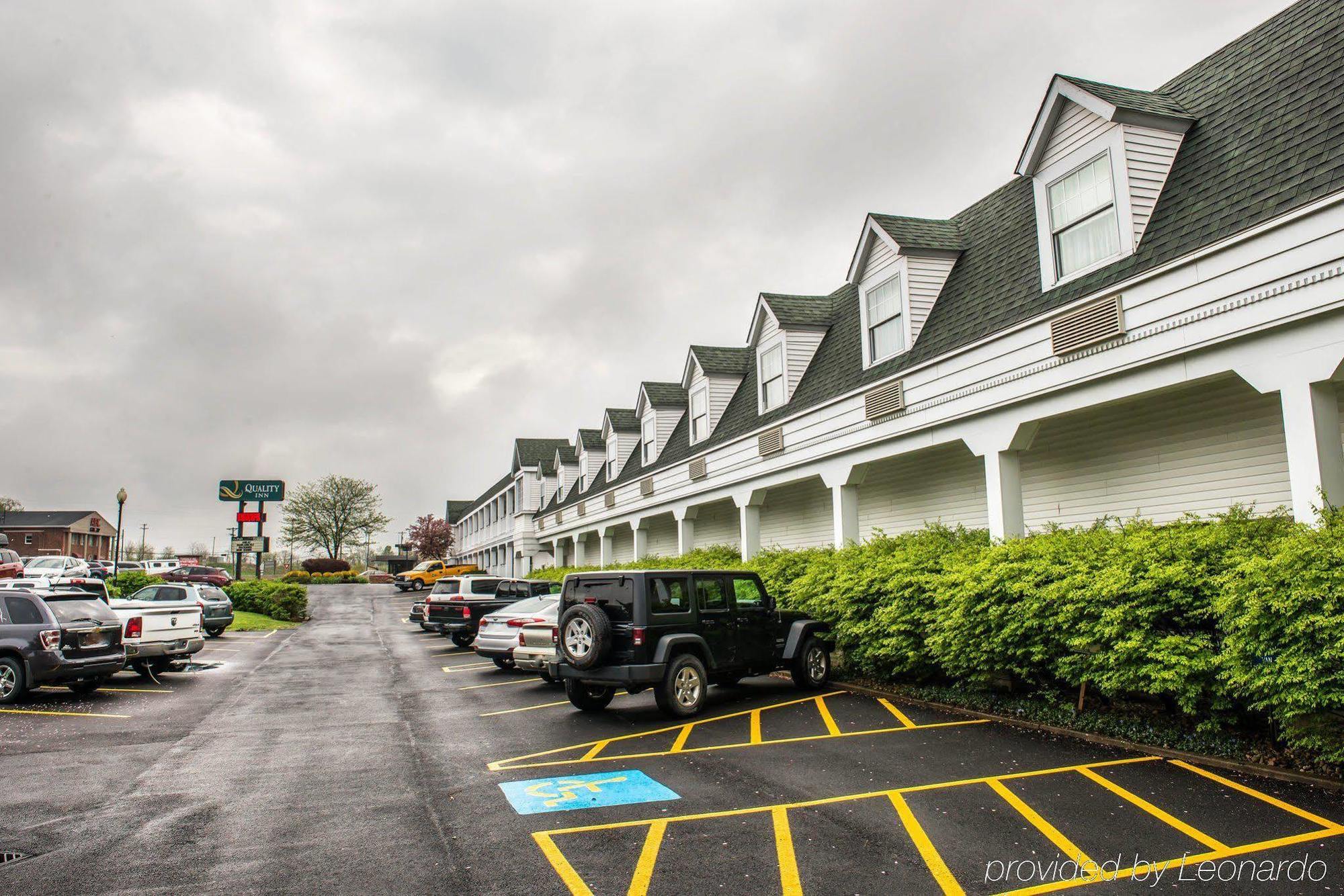 Quality Inn Pittsburgh Airport Oakdale Exteriér fotografie